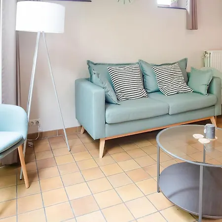 House In Sint Jansrade With Pool Casa de Férias *