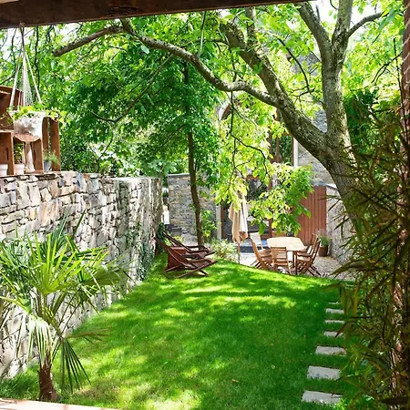 House In Sint Jansrade With Pool 度假居 奥伯尔